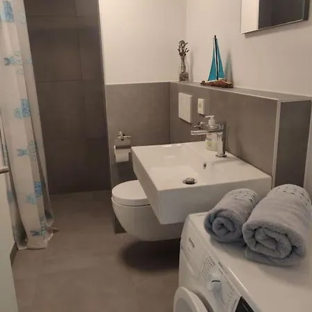 아파트 Ruhige 2-zimmer In Zentraler Taunus Lage