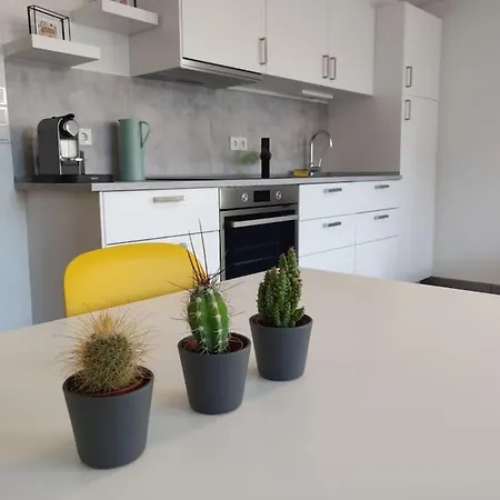 Appartamento Ruhige 2-zimmer In Zentraler Taunus Lage *